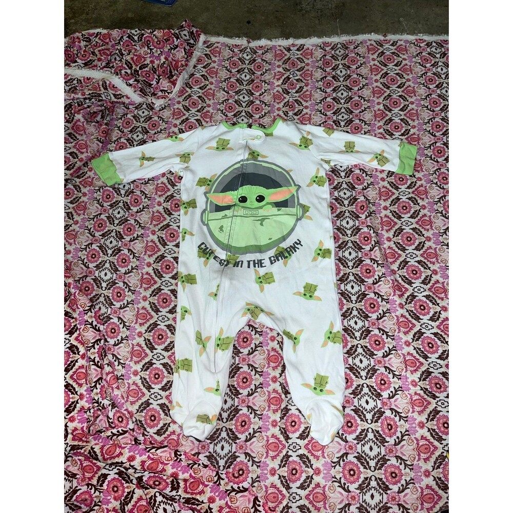 Baby’s Star Wars The Mandalorian Grogu Long Sleeve Sleeper Size 3-6 Months